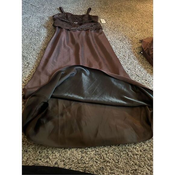 Jessica Howard from Dillards two piece gown size 4 petite. With matching jacket - Picture 11 of 16